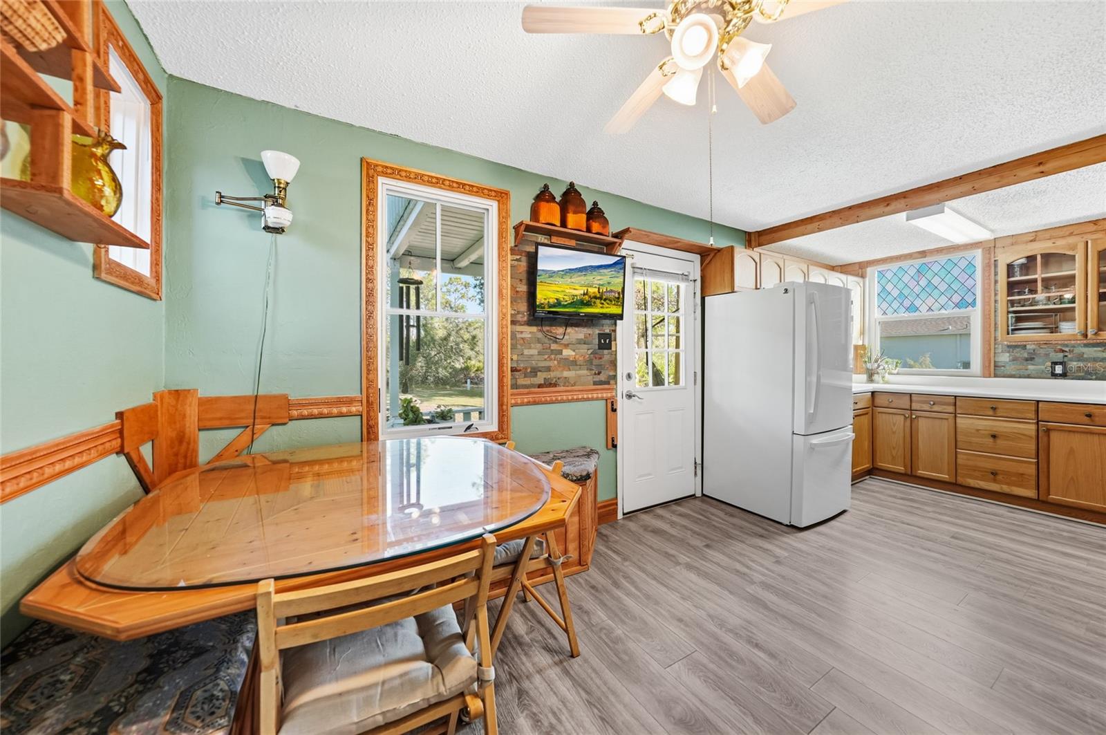 Image 14 of 56 For 28094 Chinquapin Drive