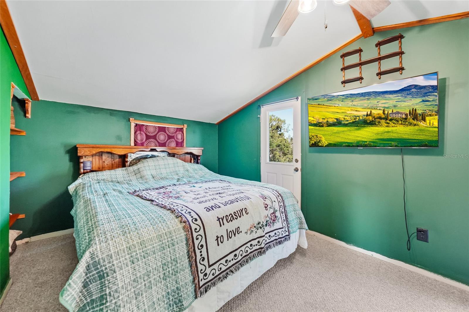 Image 18 of 56 For 28094 Chinquapin Drive