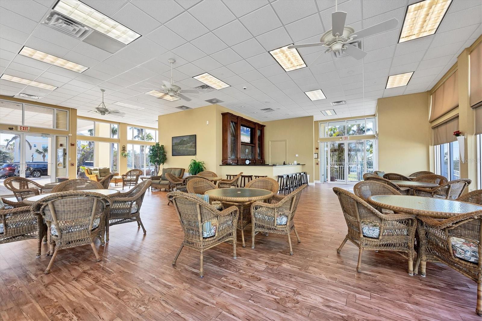 Image 38 of 50 For 8407 Placida Road 307