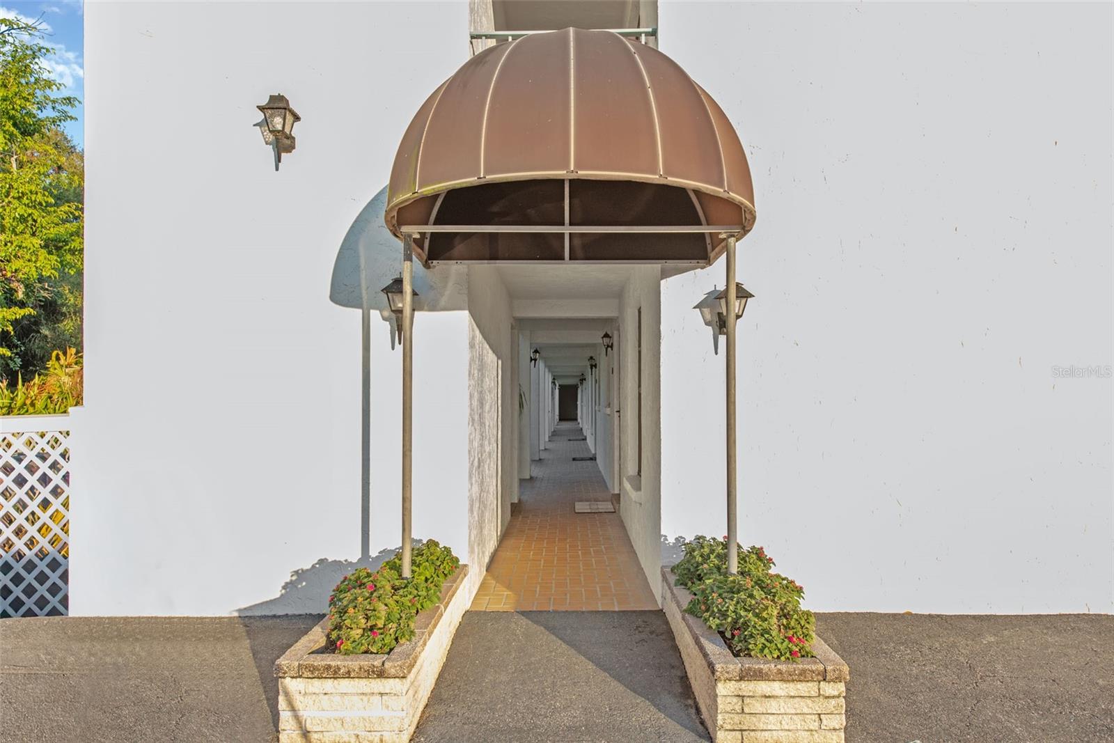 Image 10 of 68 For 1730 Manasota Beach Road 207