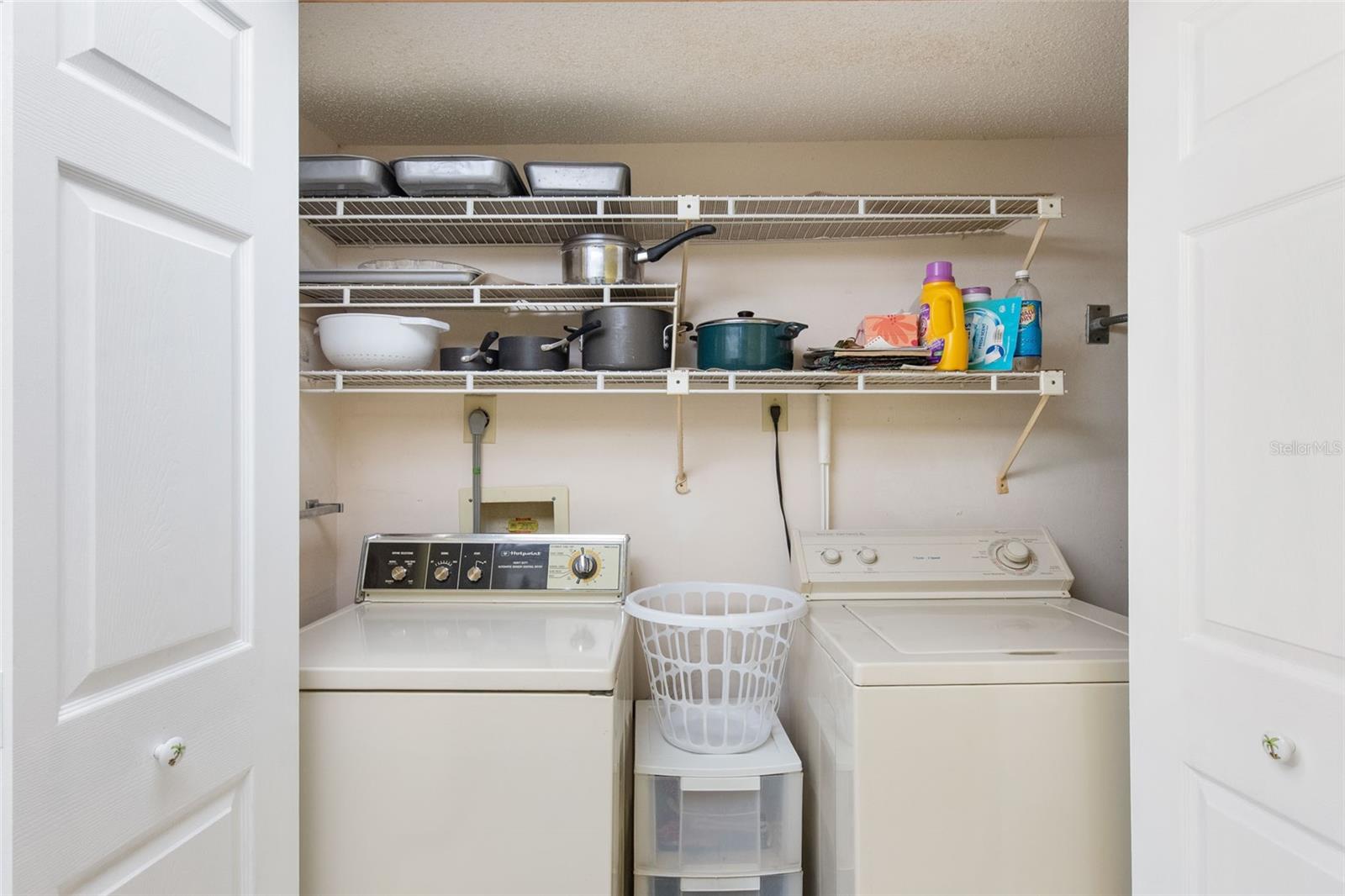 Image 17 of 68 For 1730 Manasota Beach Road 207