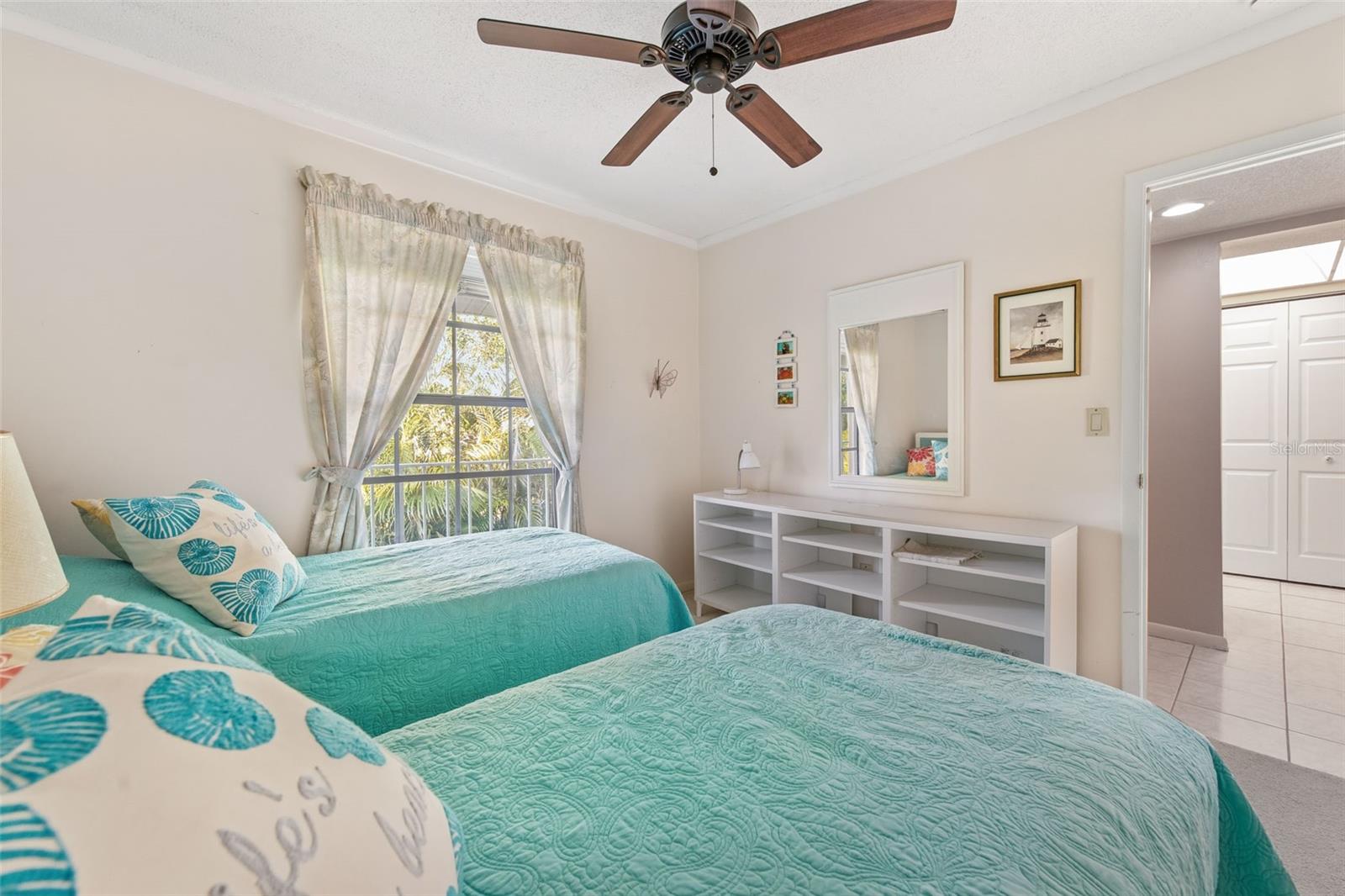 Image 32 of 68 For 1730 Manasota Beach Road 207