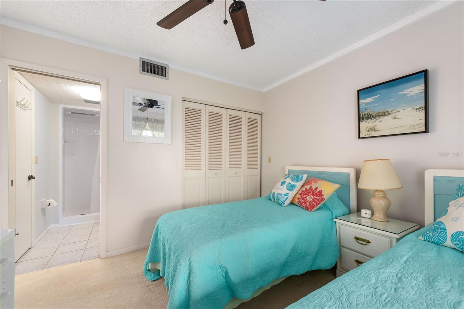 Image 33 of 68 For 1730 Manasota Beach Road 207