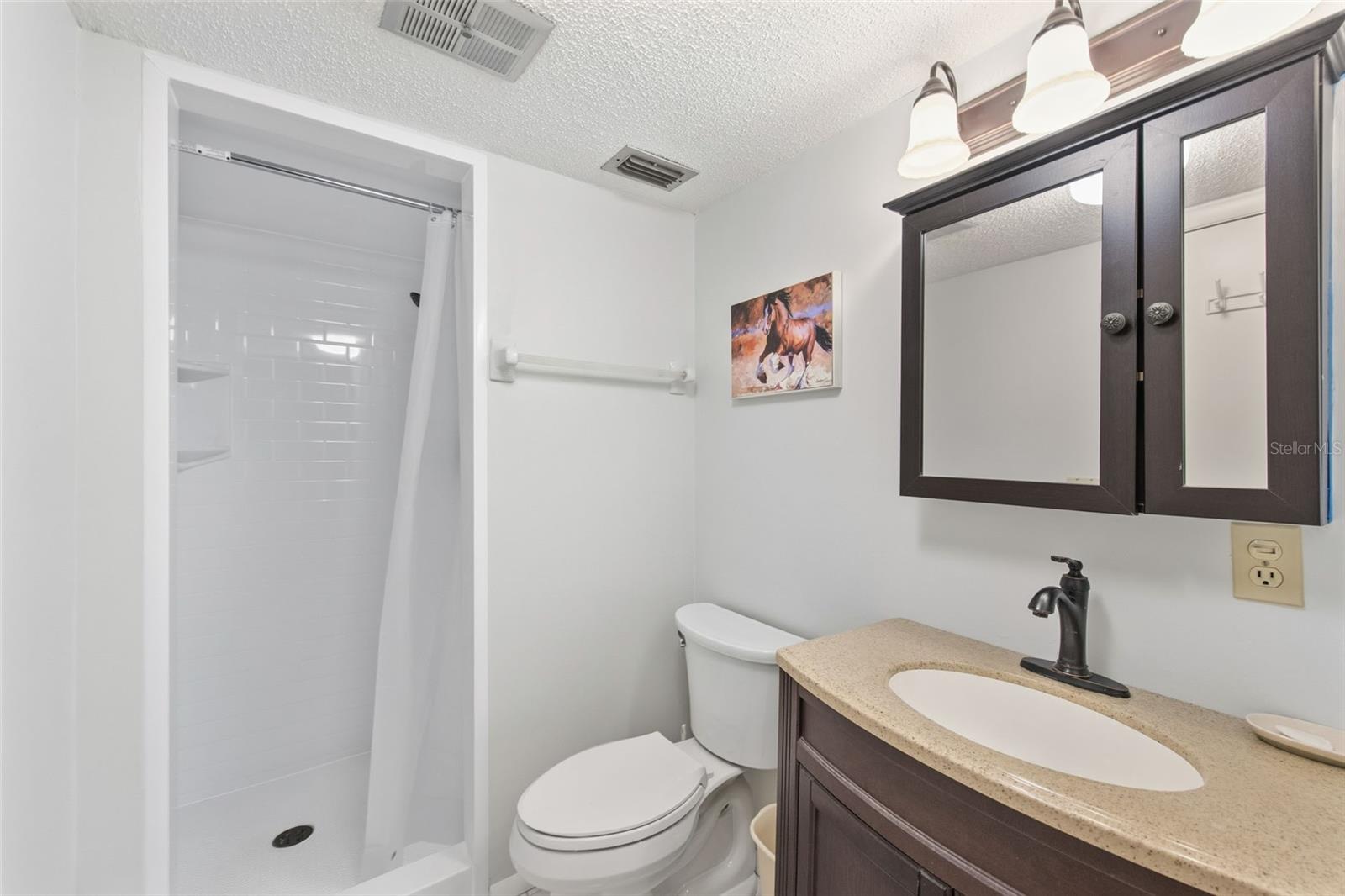 Image 35 of 68 For 1730 Manasota Beach Road 207