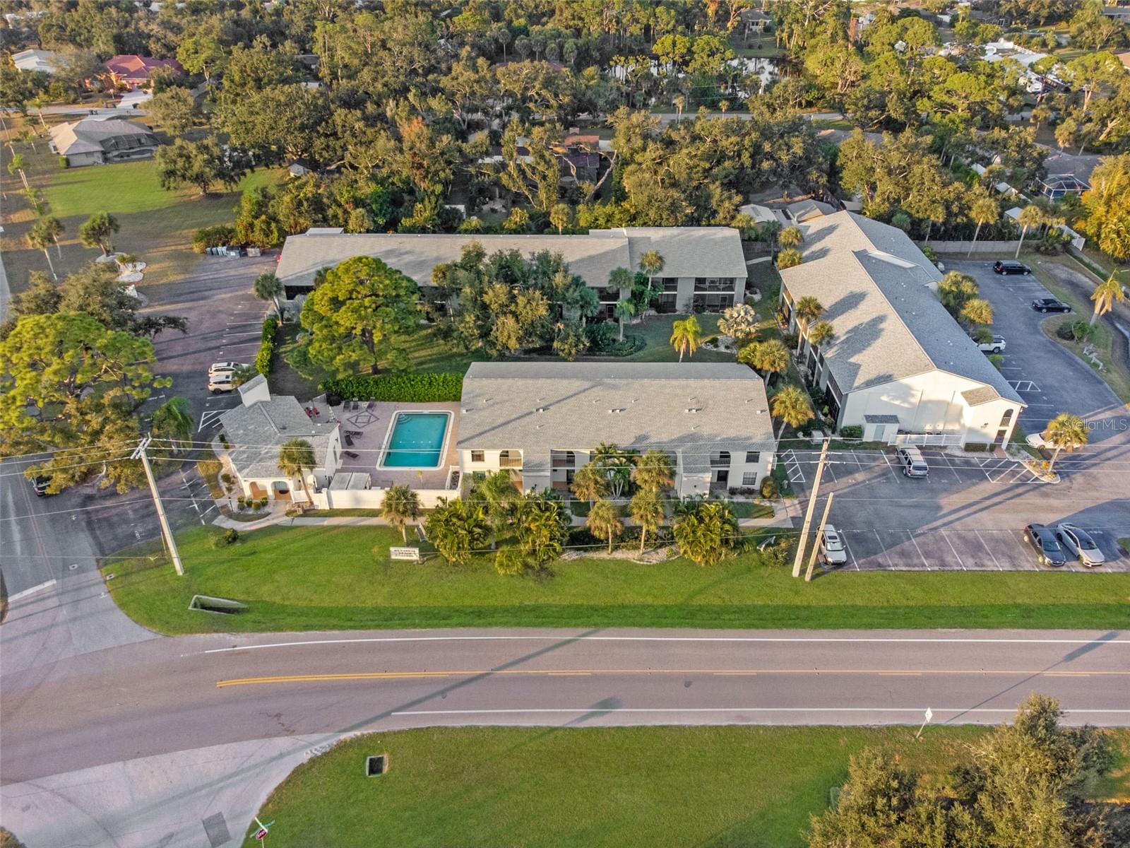 Image 57 of 68 For 1730 Manasota Beach Road 207