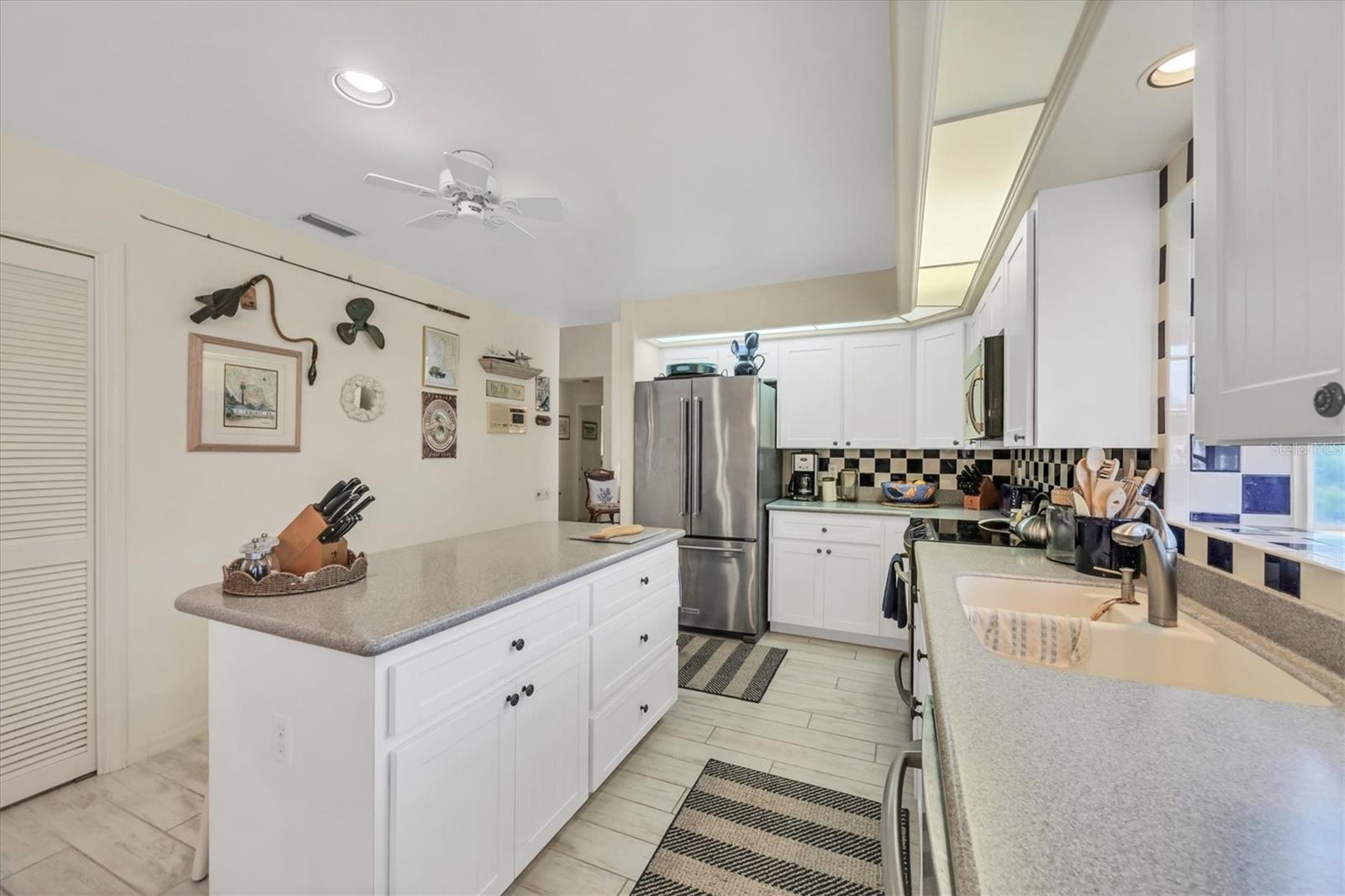 Image 16 of 59 For 8320 Creekview Lane