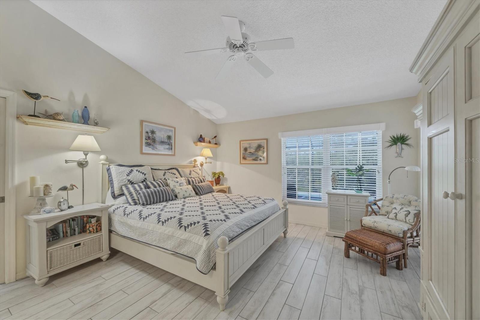 Image 21 of 59 For 8320 Creekview Lane