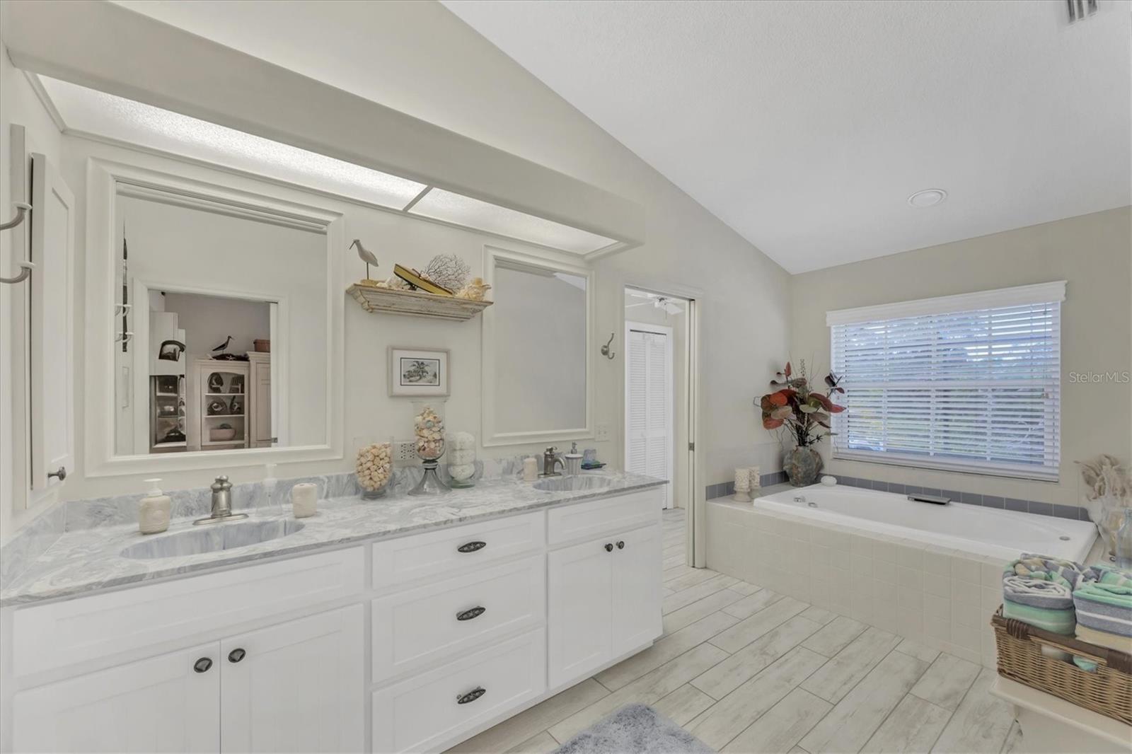 Image 24 of 59 For 8320 Creekview Lane