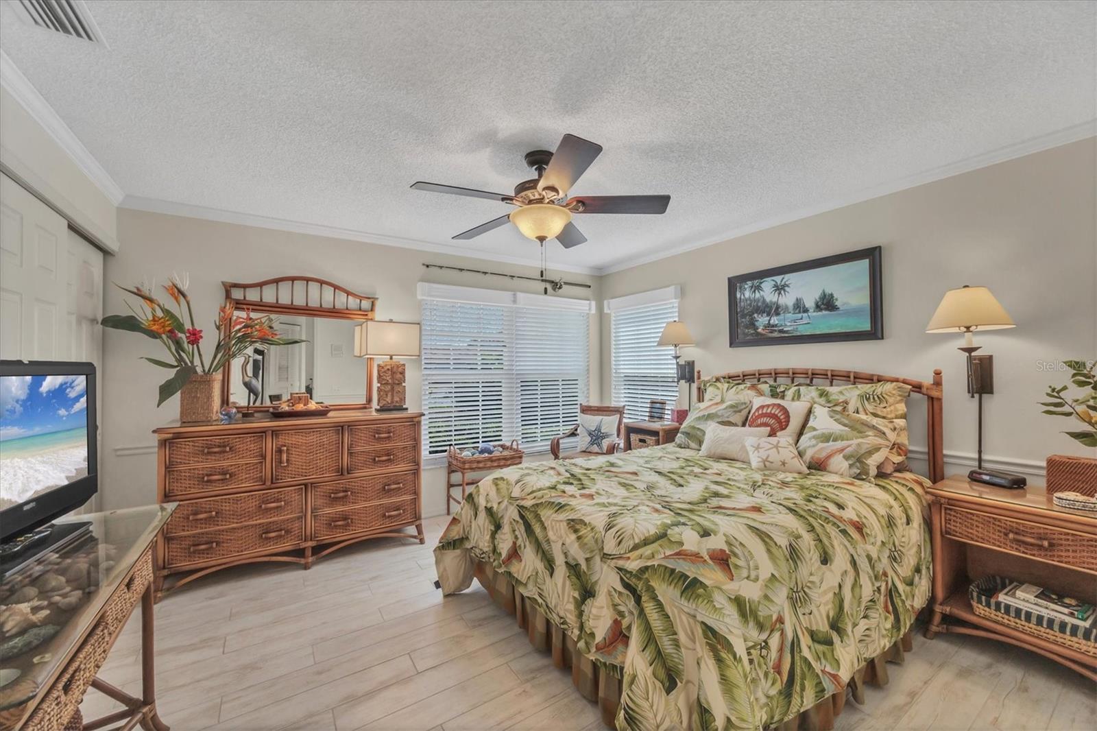 Image 30 of 59 For 8320 Creekview Lane