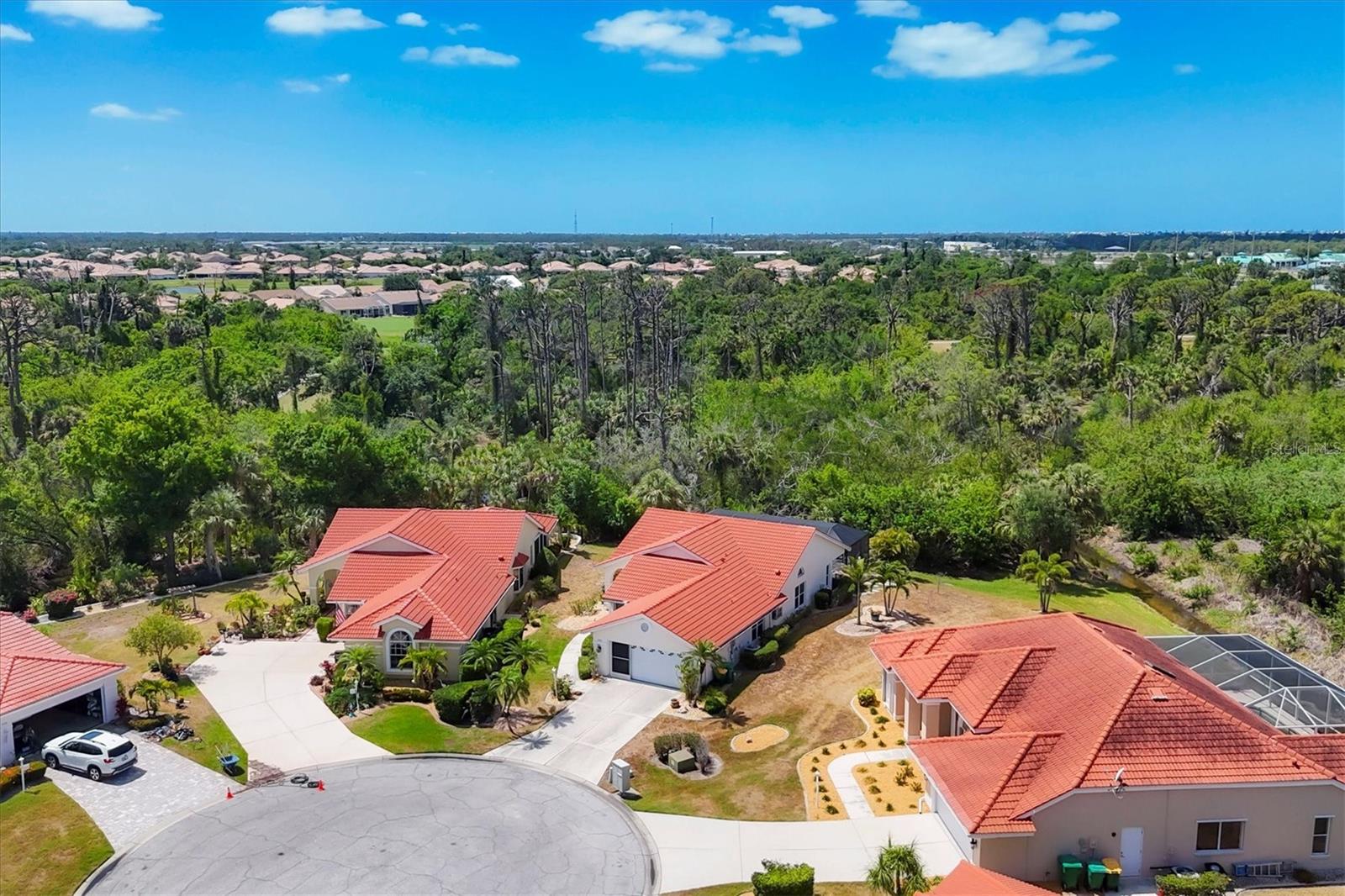 Image 4 of 59 For 8320 Creekview Lane