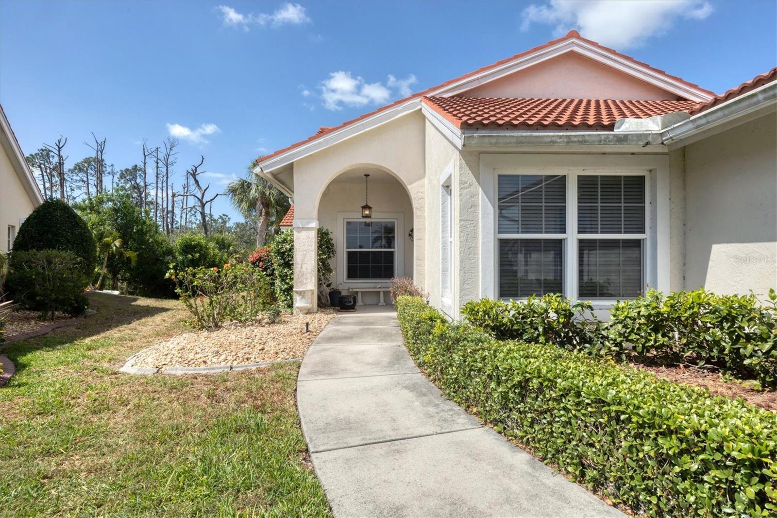 Image 6 of 59 For 8320 Creekview Lane