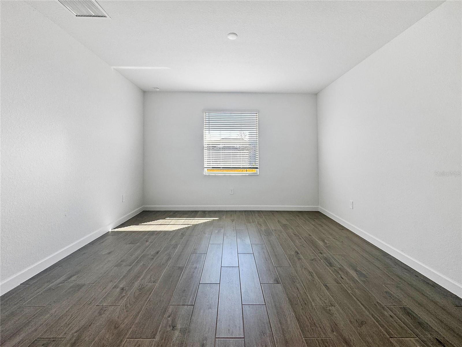 Image 14 of 24 For 7897 Lakes Edge Lane