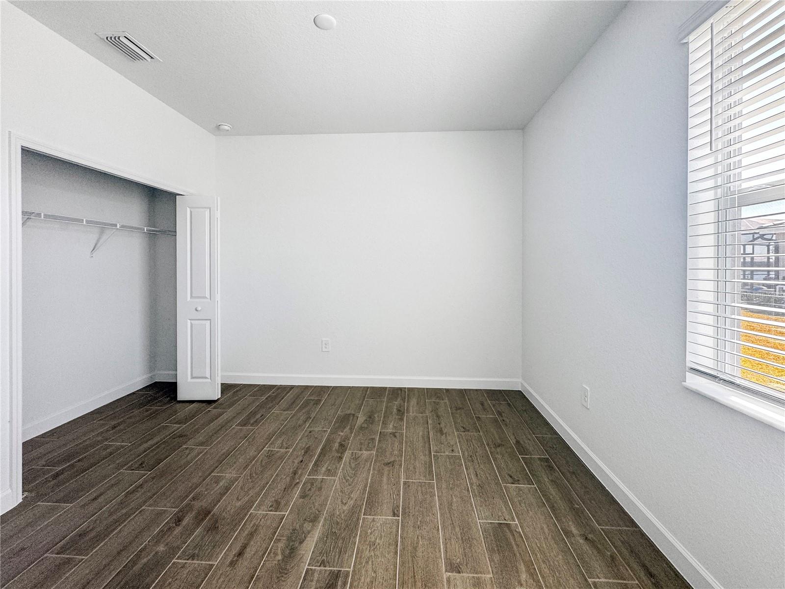 Image 18 of 24 For 7897 Lakes Edge Lane