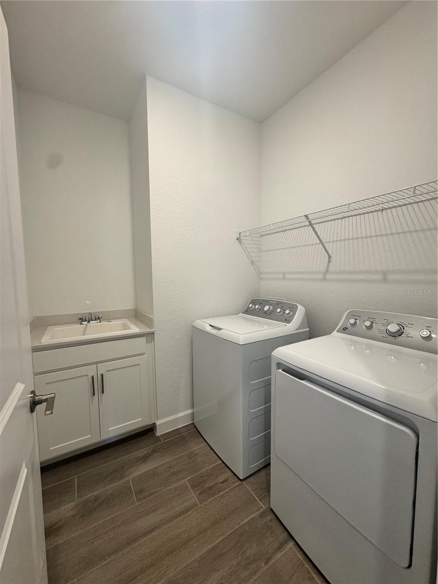 Image 20 of 24 For 7897 Lakes Edge Lane