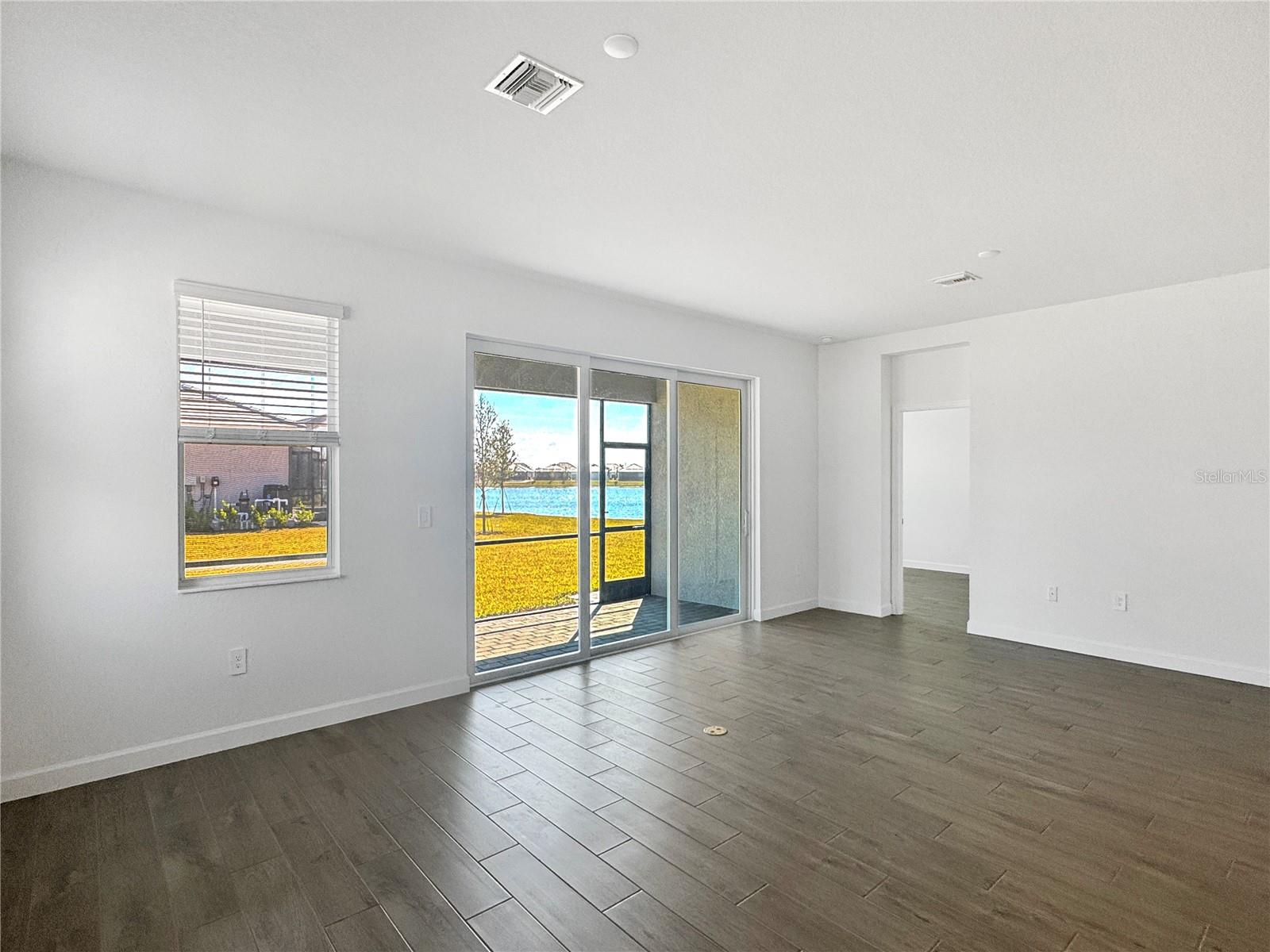 Image 7 of 24 For 7897 Lakes Edge Lane