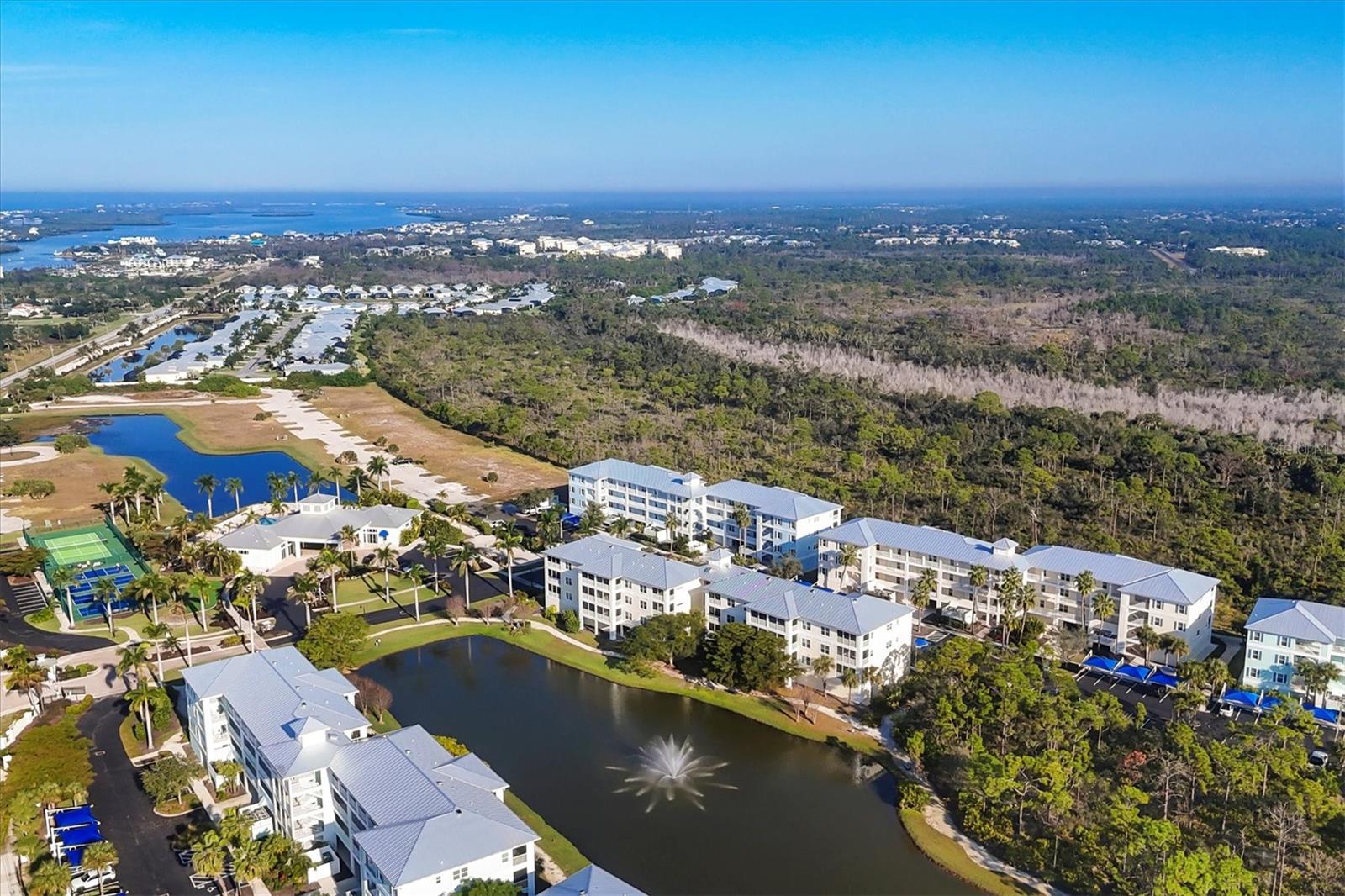 Image 27 of 57 For 8413 Placida Road 407