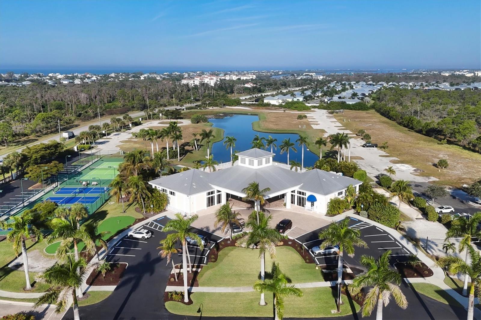 Image 35 of 57 For 8413 Placida Road 407