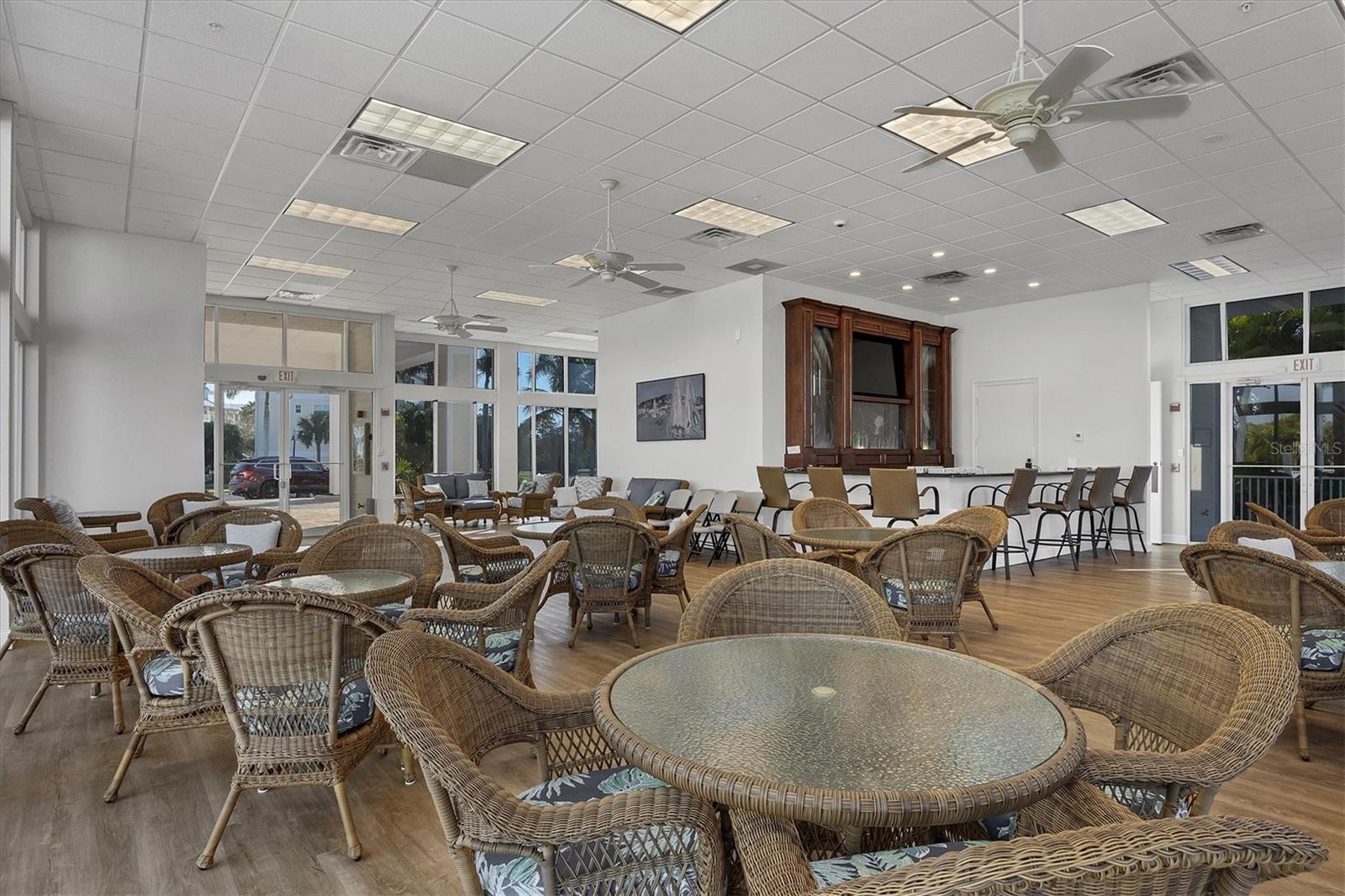 Image 38 of 57 For 8413 Placida Road 407