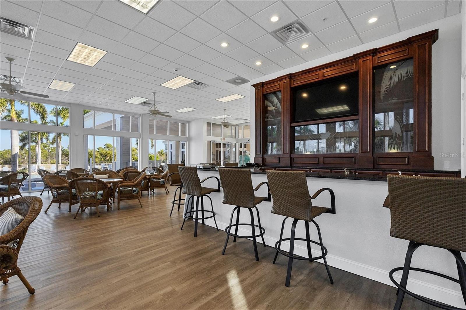 Image 39 of 57 For 8413 Placida Road 407