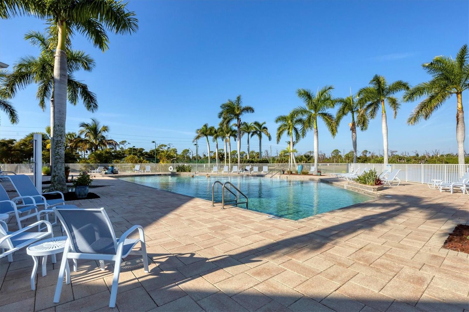 Image 40 of 57 For 8413 Placida Road 407