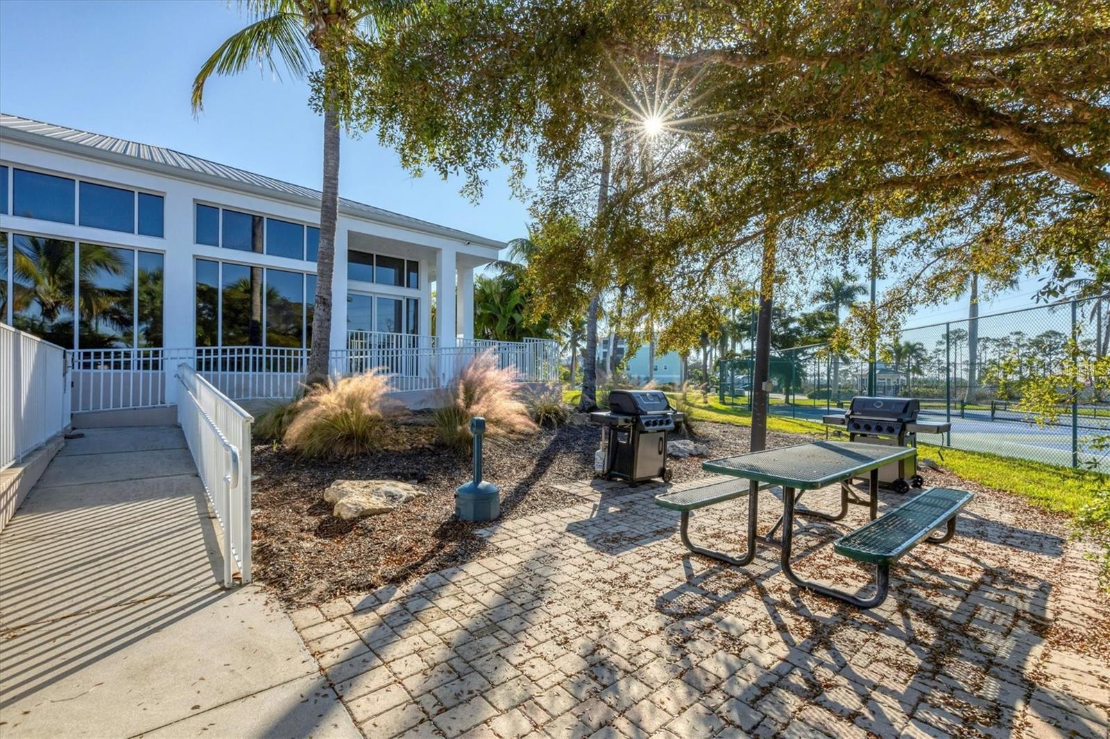 Image 45 of 57 For 8413 Placida Road 407