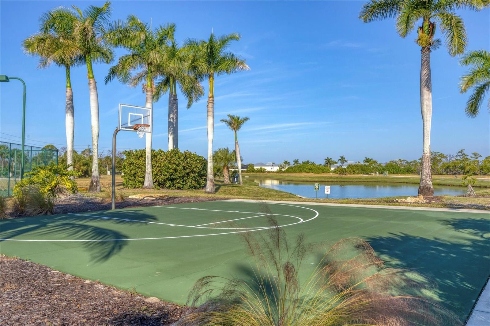 Image 46 of 57 For 8413 Placida Road 407