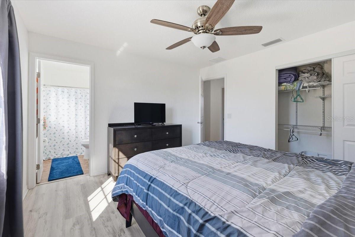 Image 18 of 43 For 6628 Thorman Road