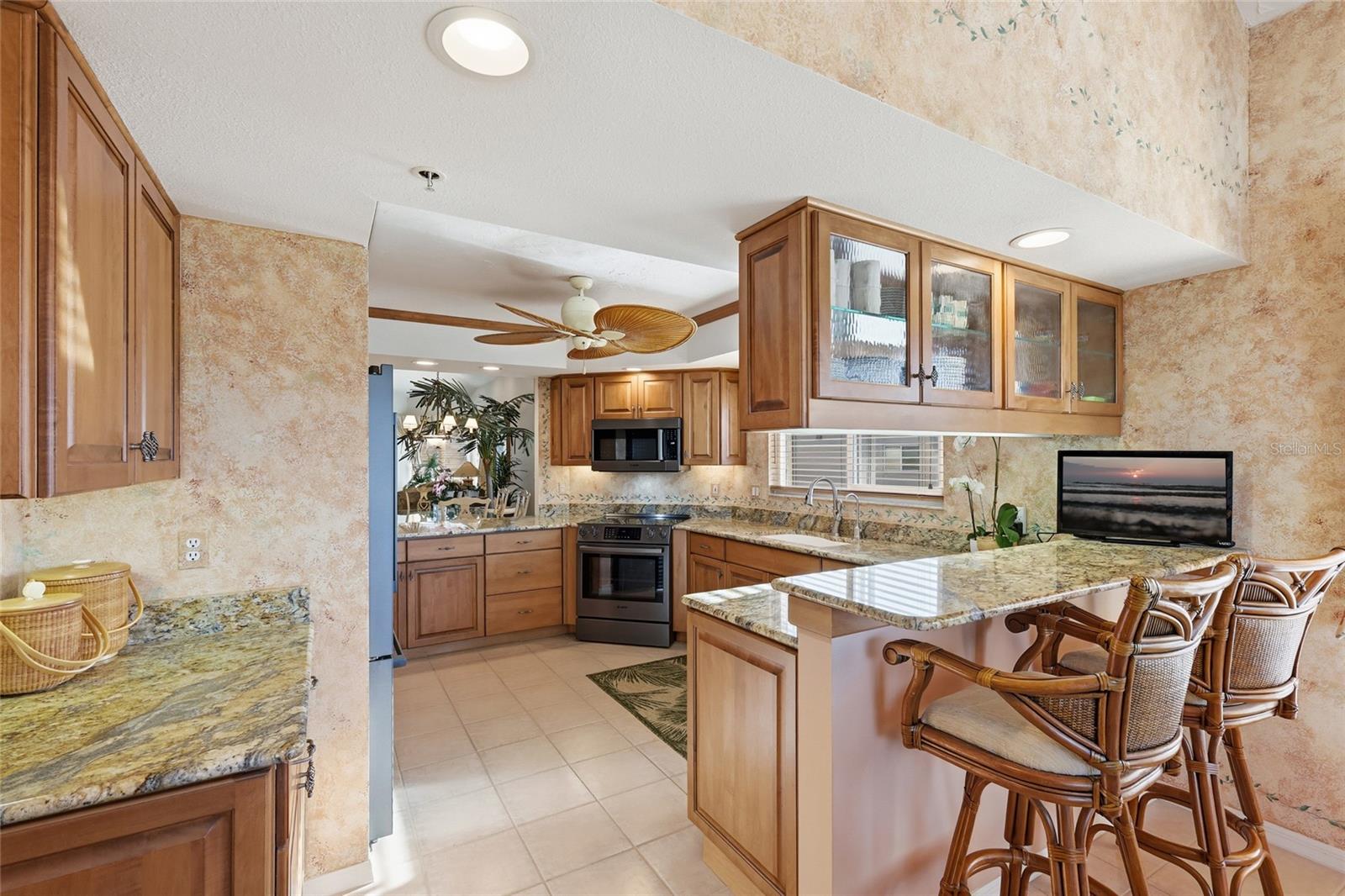 Image 11 of 69 For 11000 Placida Road 1504