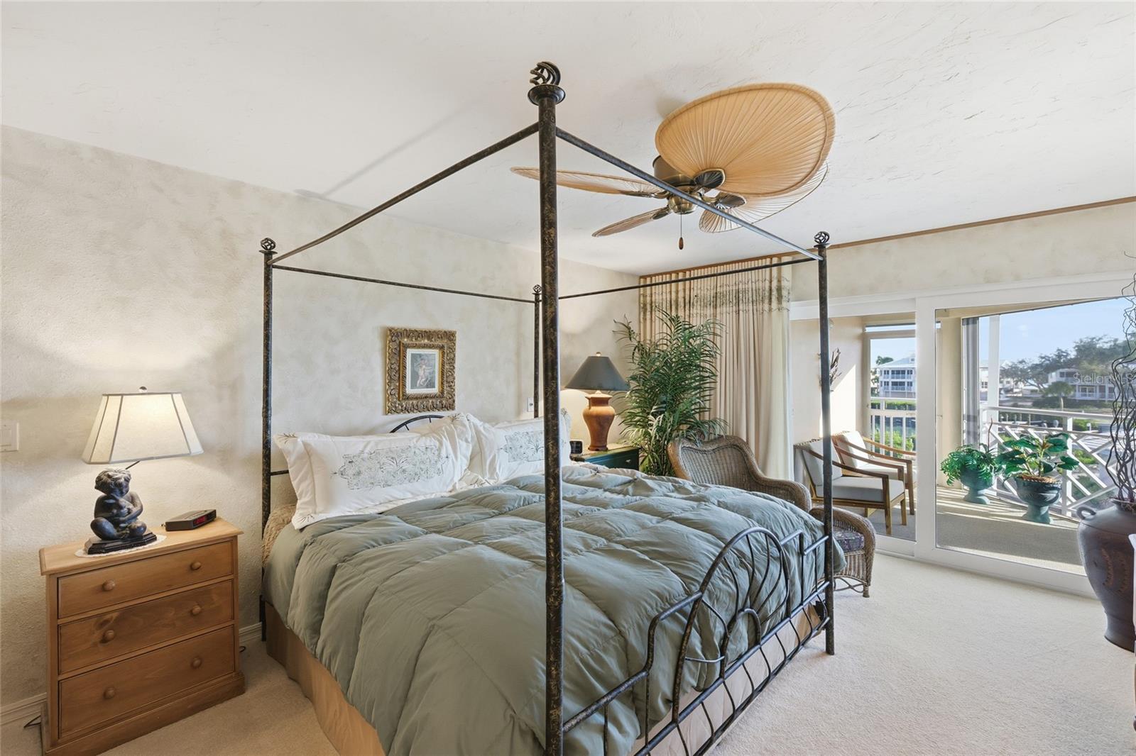 Image 26 of 69 For 11000 Placida Road 1504