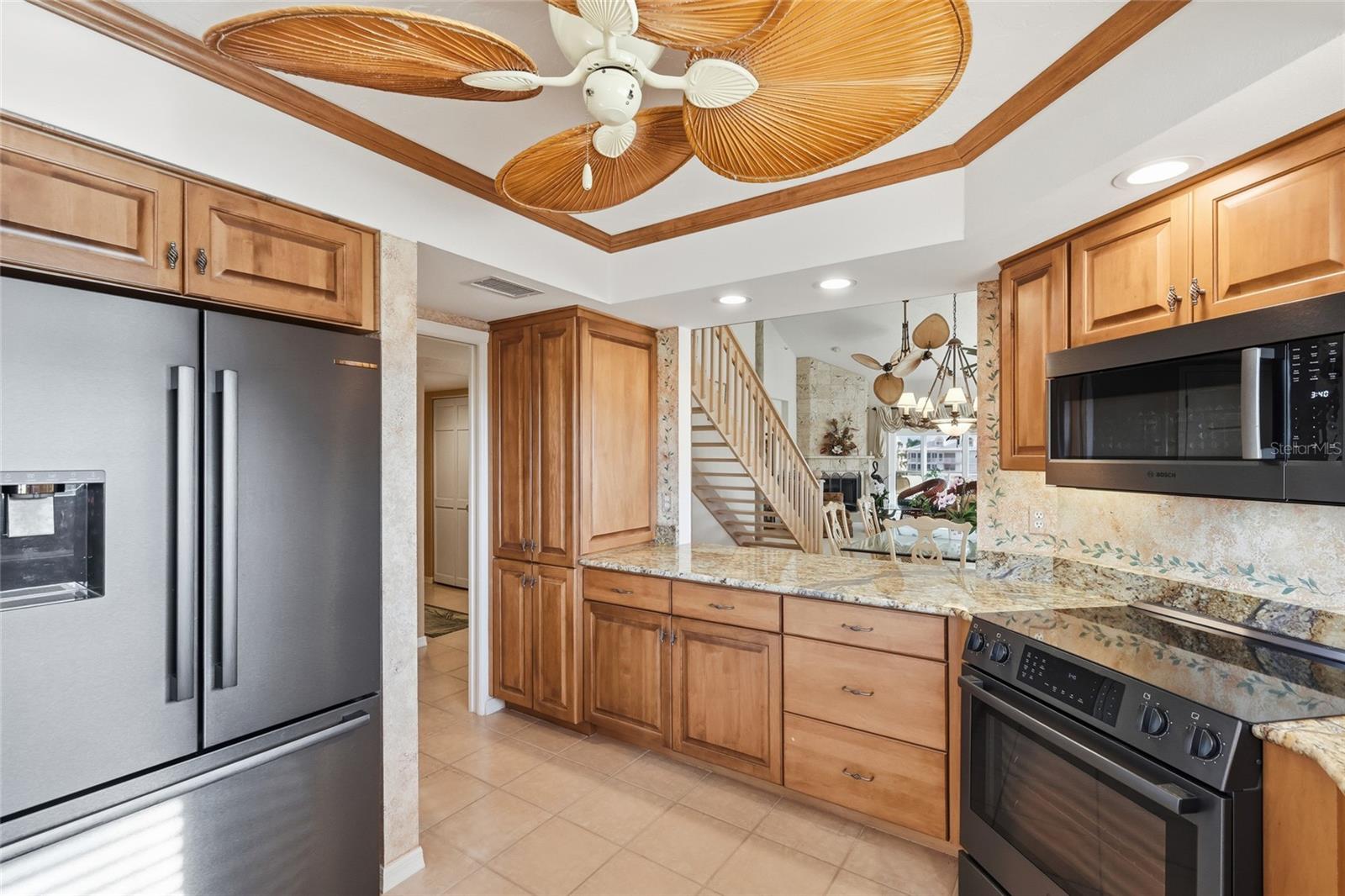 Image 9 of 69 For 11000 Placida Road 1504