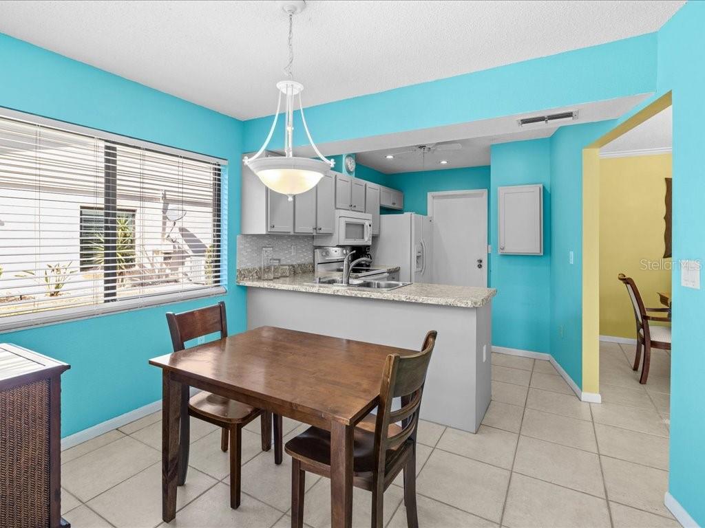 Image 18 of 45 For 115 Park Forest Boulevard