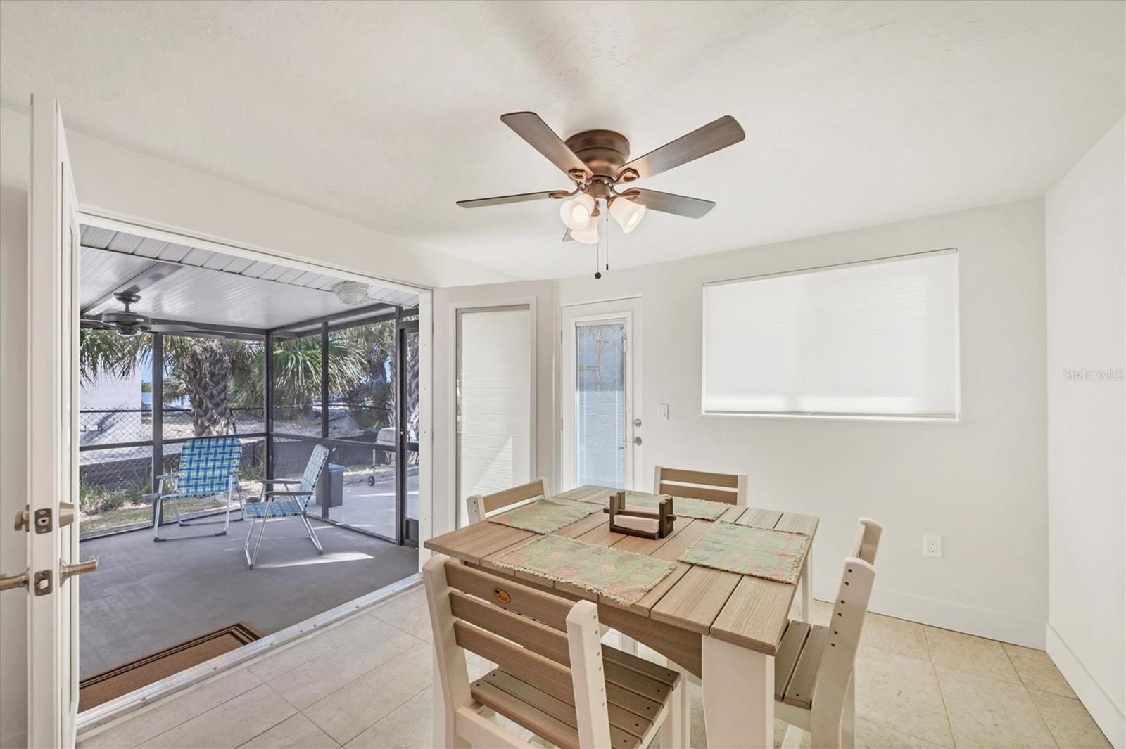 Image 14 of 47 For 1245 Holiday Drive