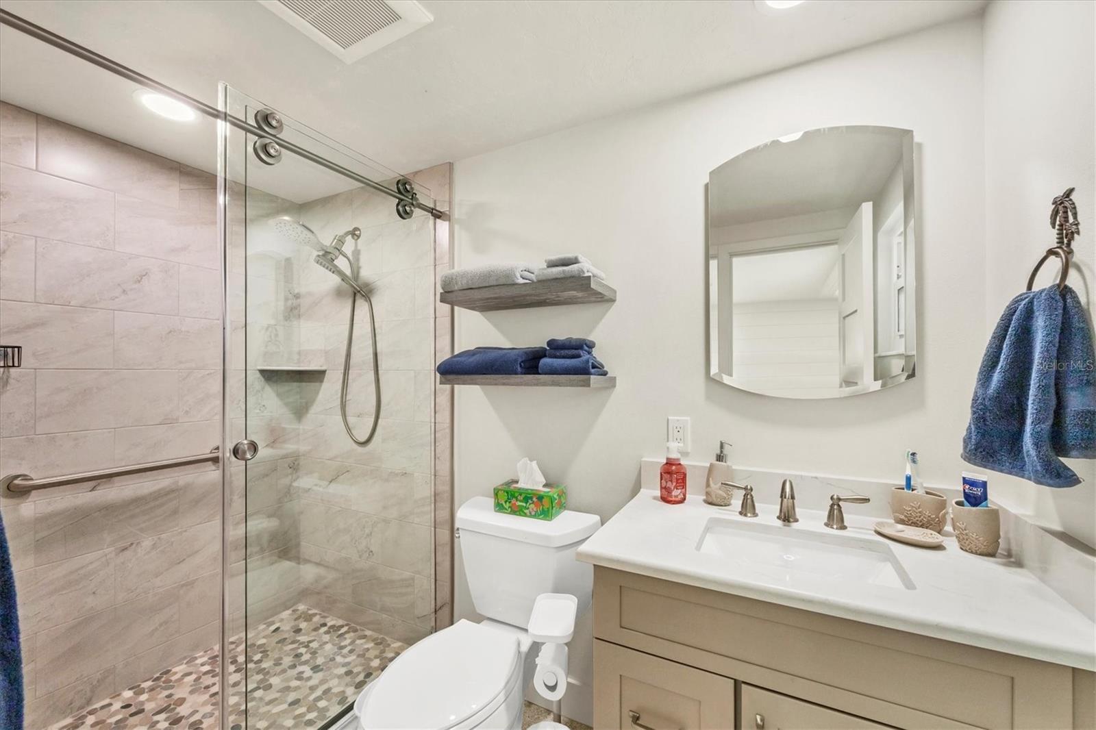 Image 19 of 47 For 1245 Holiday Drive