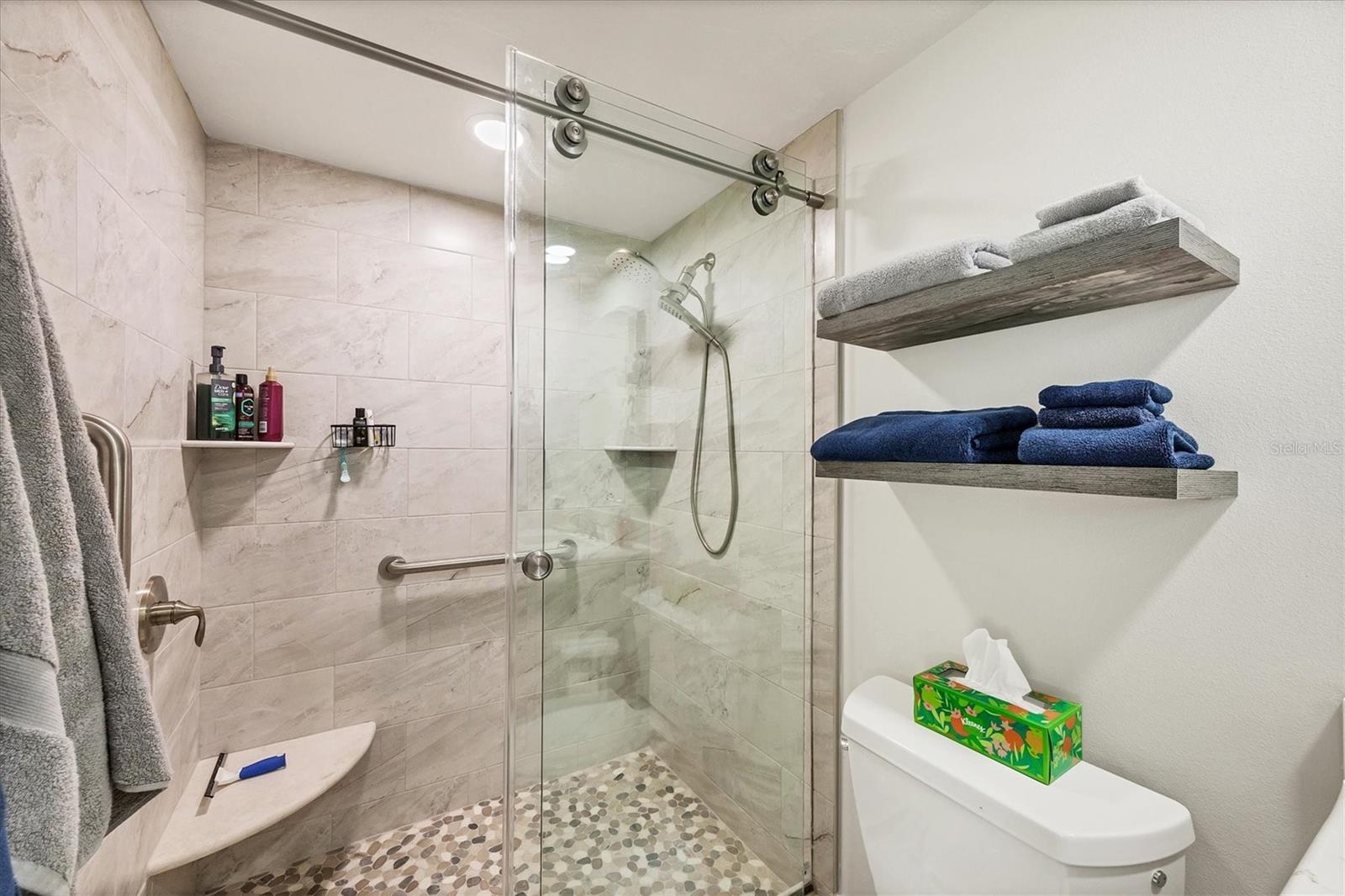 Image 20 of 47 For 1245 Holiday Drive