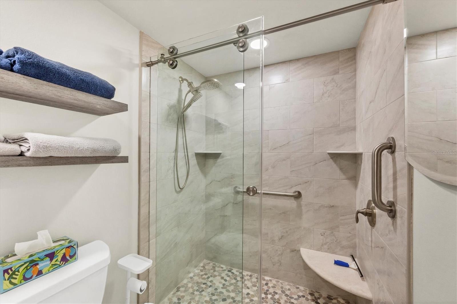 Image 23 of 47 For 1245 Holiday Drive