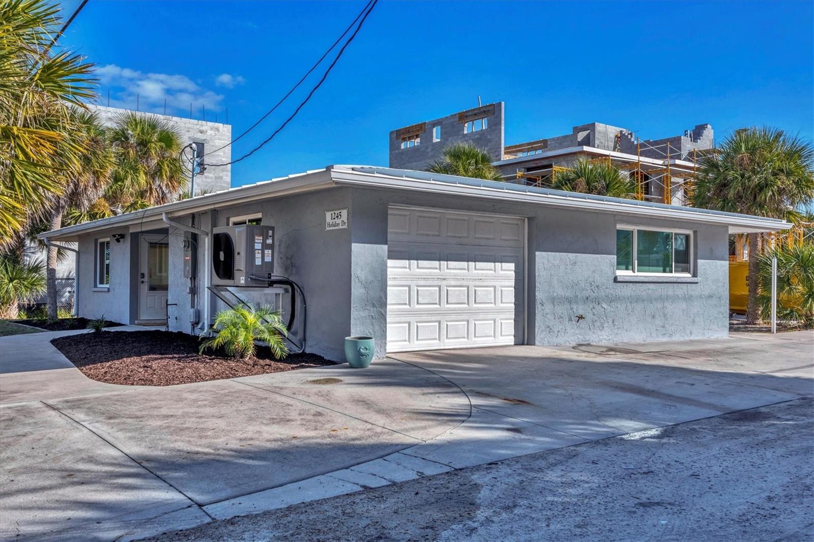 Image 30 of 47 For 1245 Holiday Drive