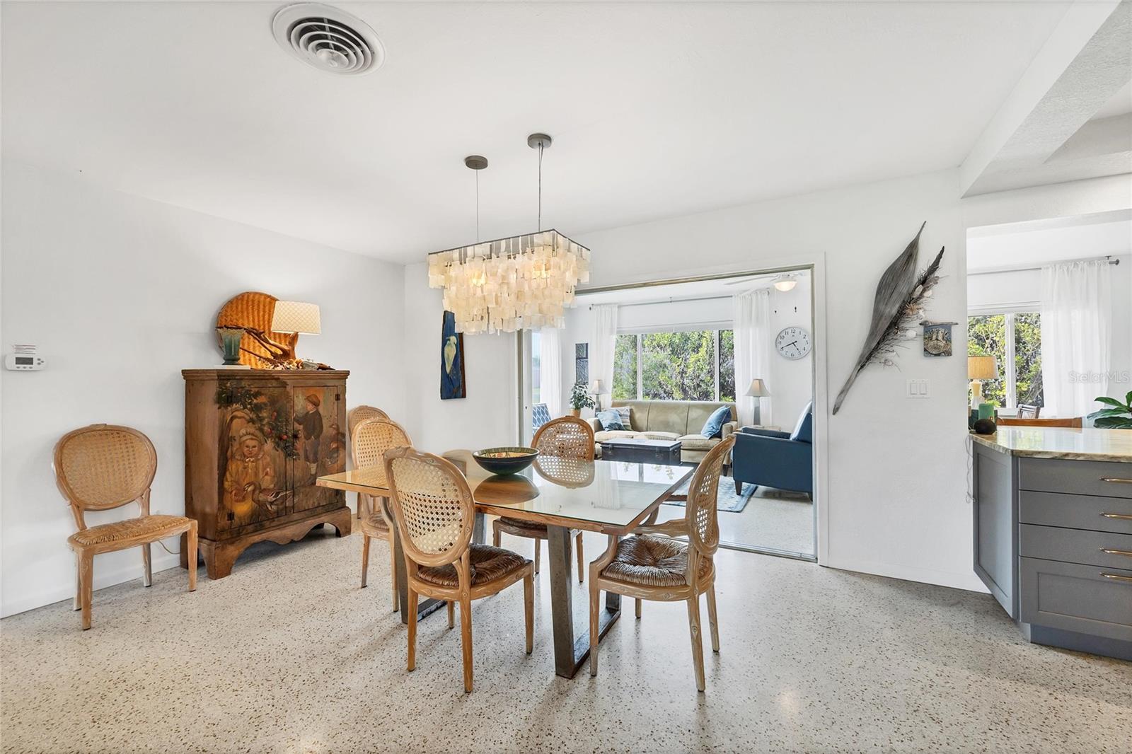 Image 12 of 25 For 1760 Edith Avenue