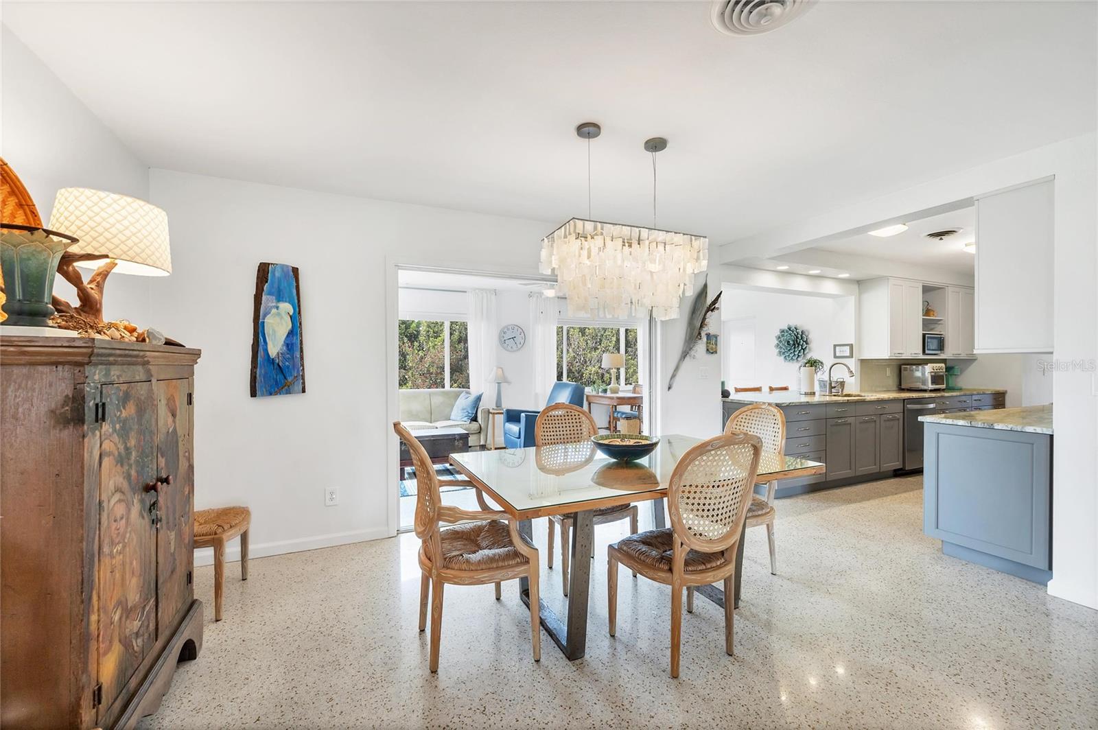 Image 13 of 25 For 1760 Edith Avenue