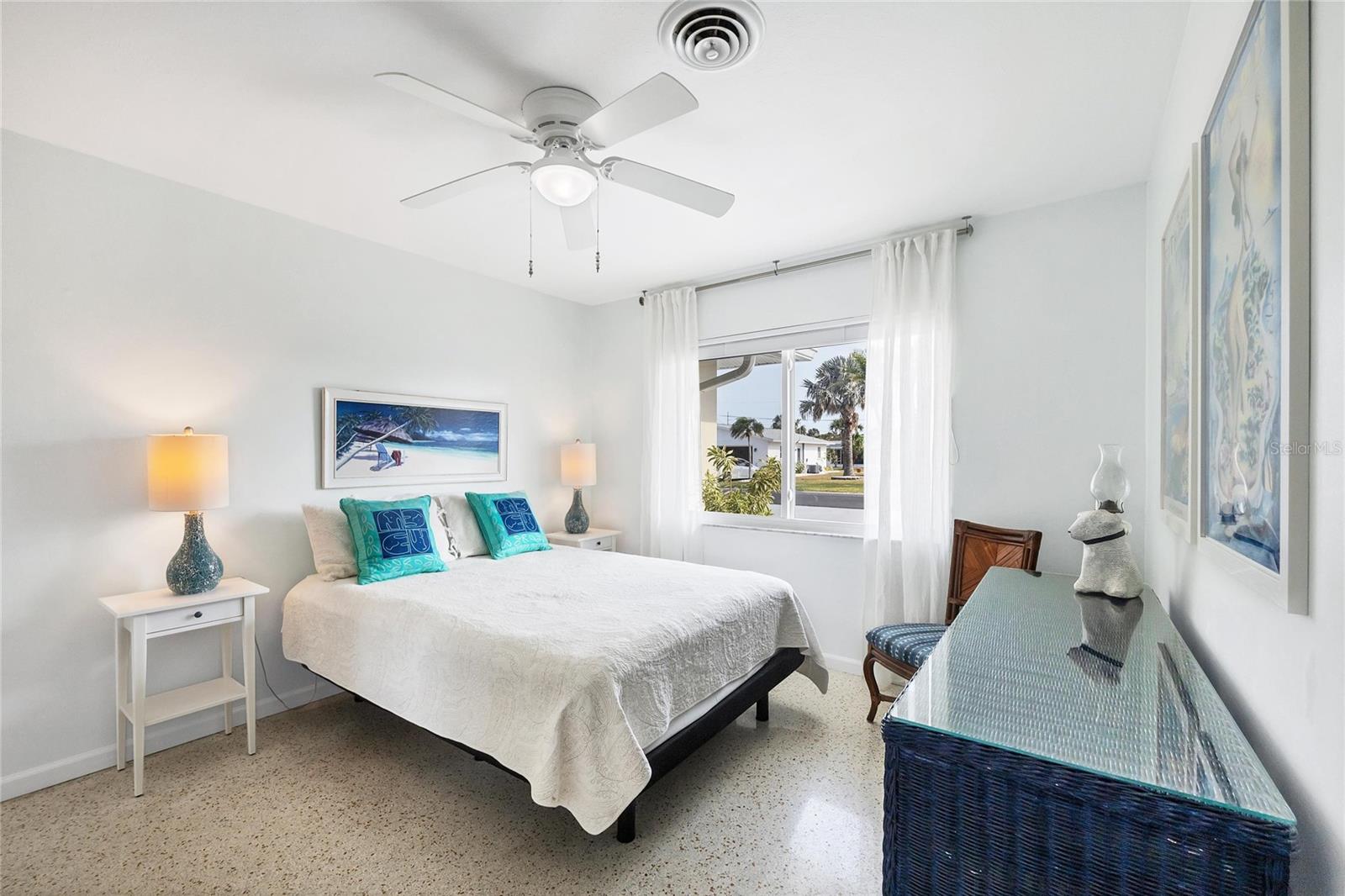 Image 22 of 25 For 1760 Edith Avenue