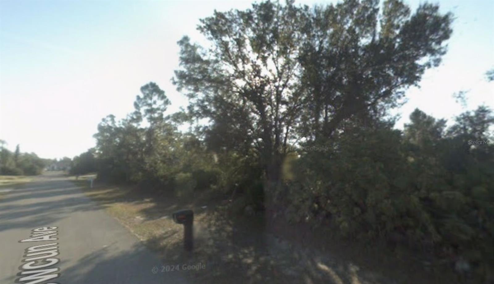 Image 5 of 10 For 23105 Newcun Avenue