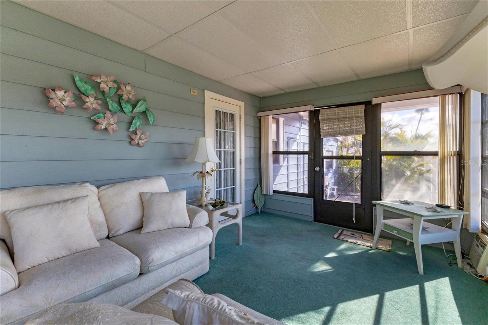 Image 31 of 48 For 775 Candlewyck Drive 47