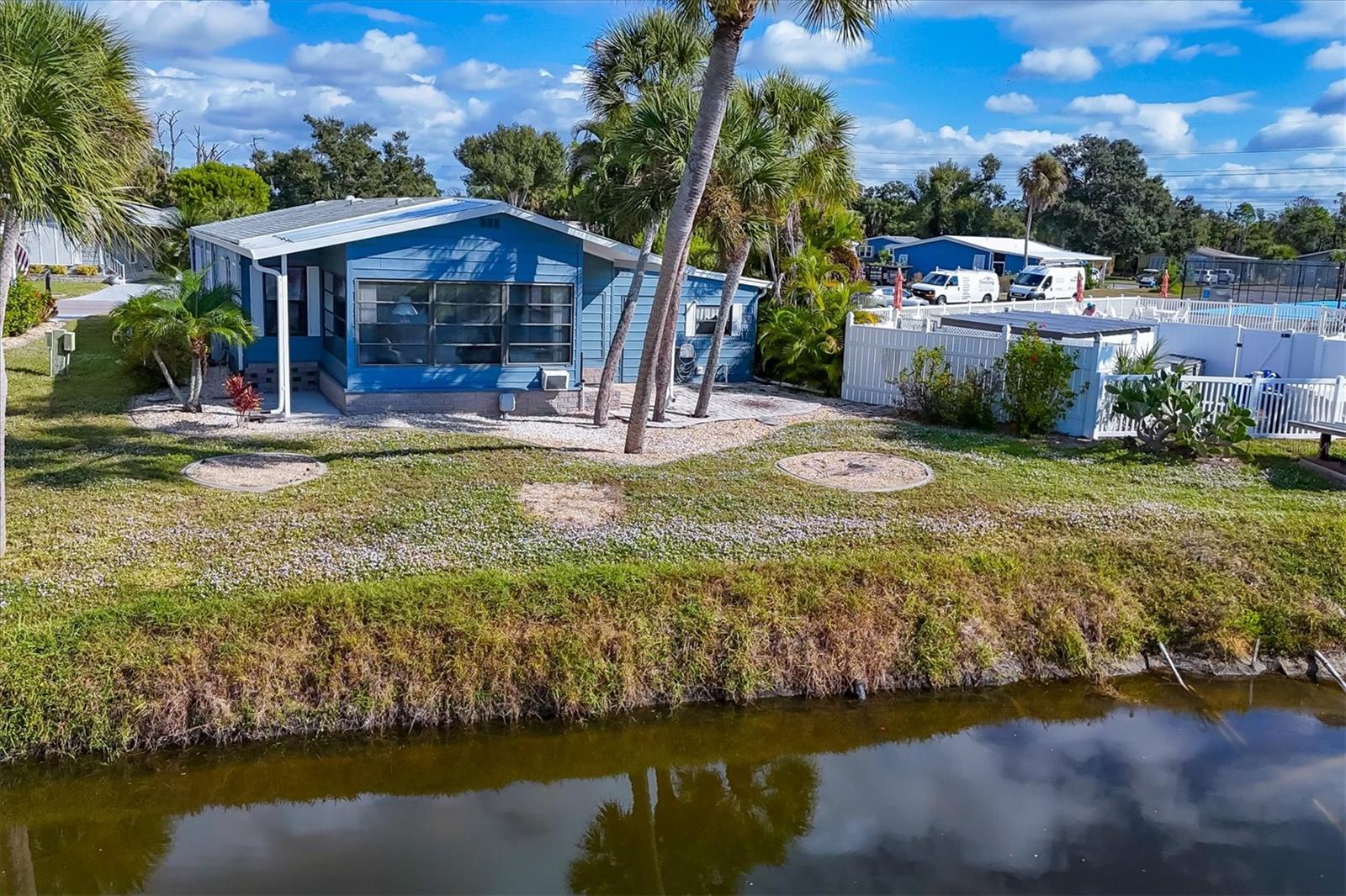 Image 36 of 48 For 775 Candlewyck Drive 47