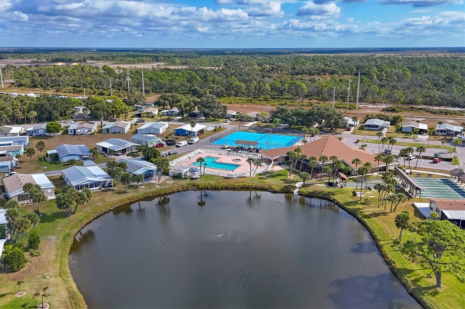 Image 38 of 48 For 775 Candlewyck Drive 47