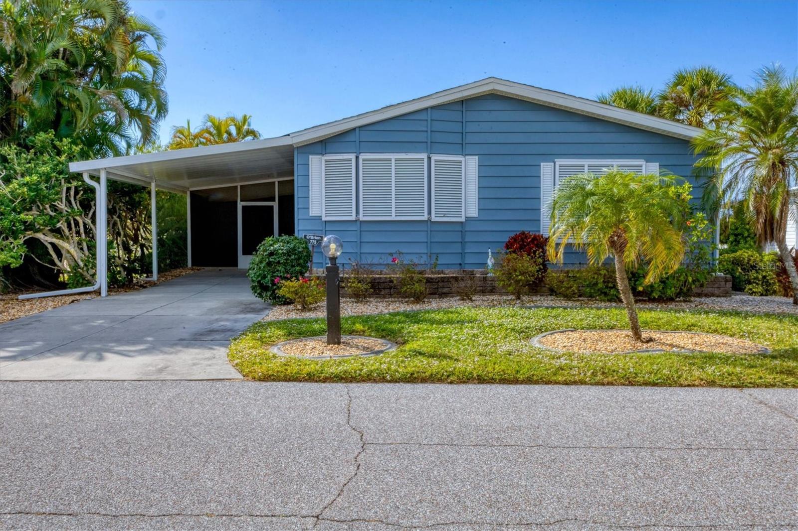 Image 4 of 48 For 775 Candlewyck Drive 47