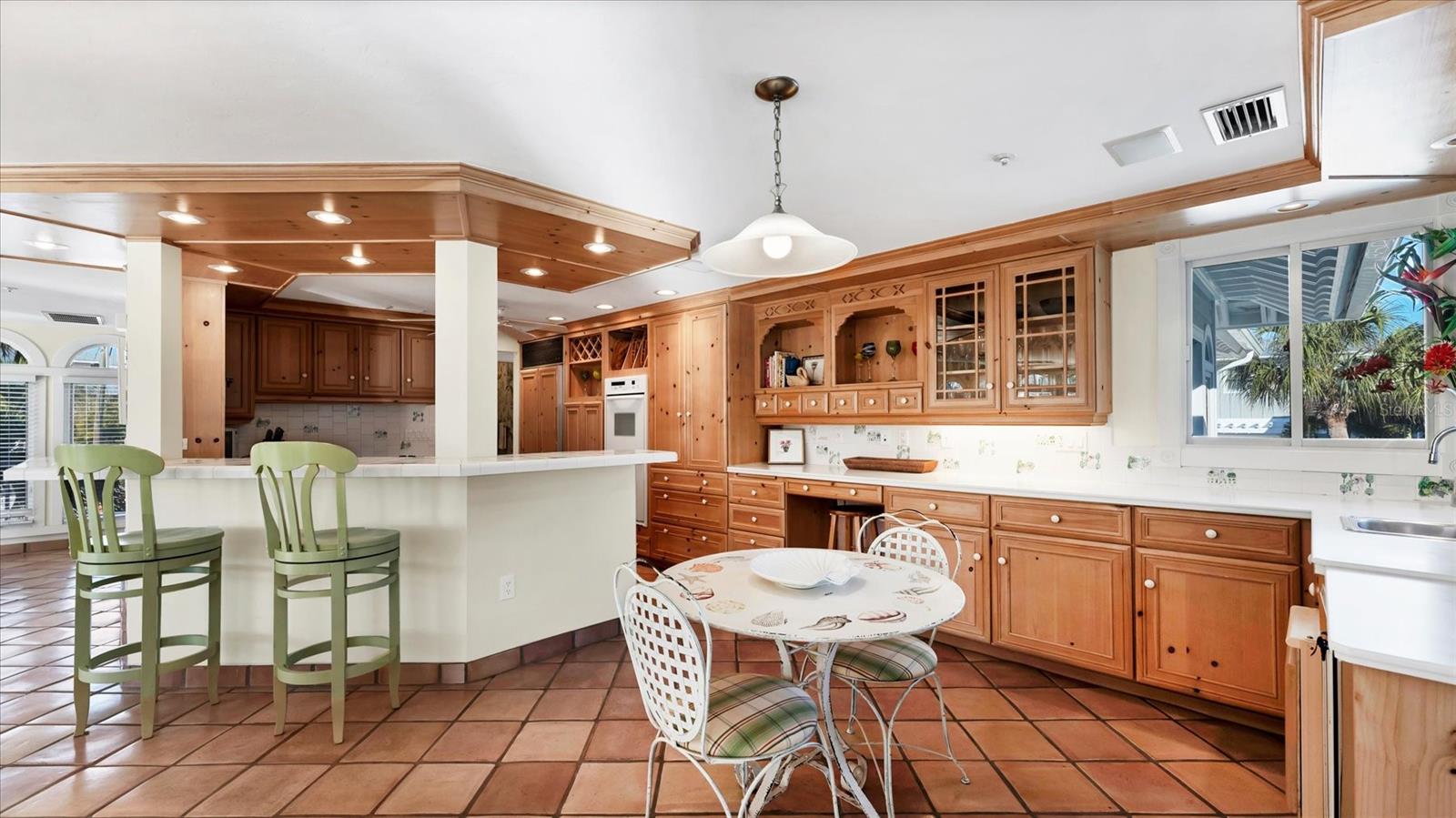 Image 10 of 40 For 402 Lafitte Street