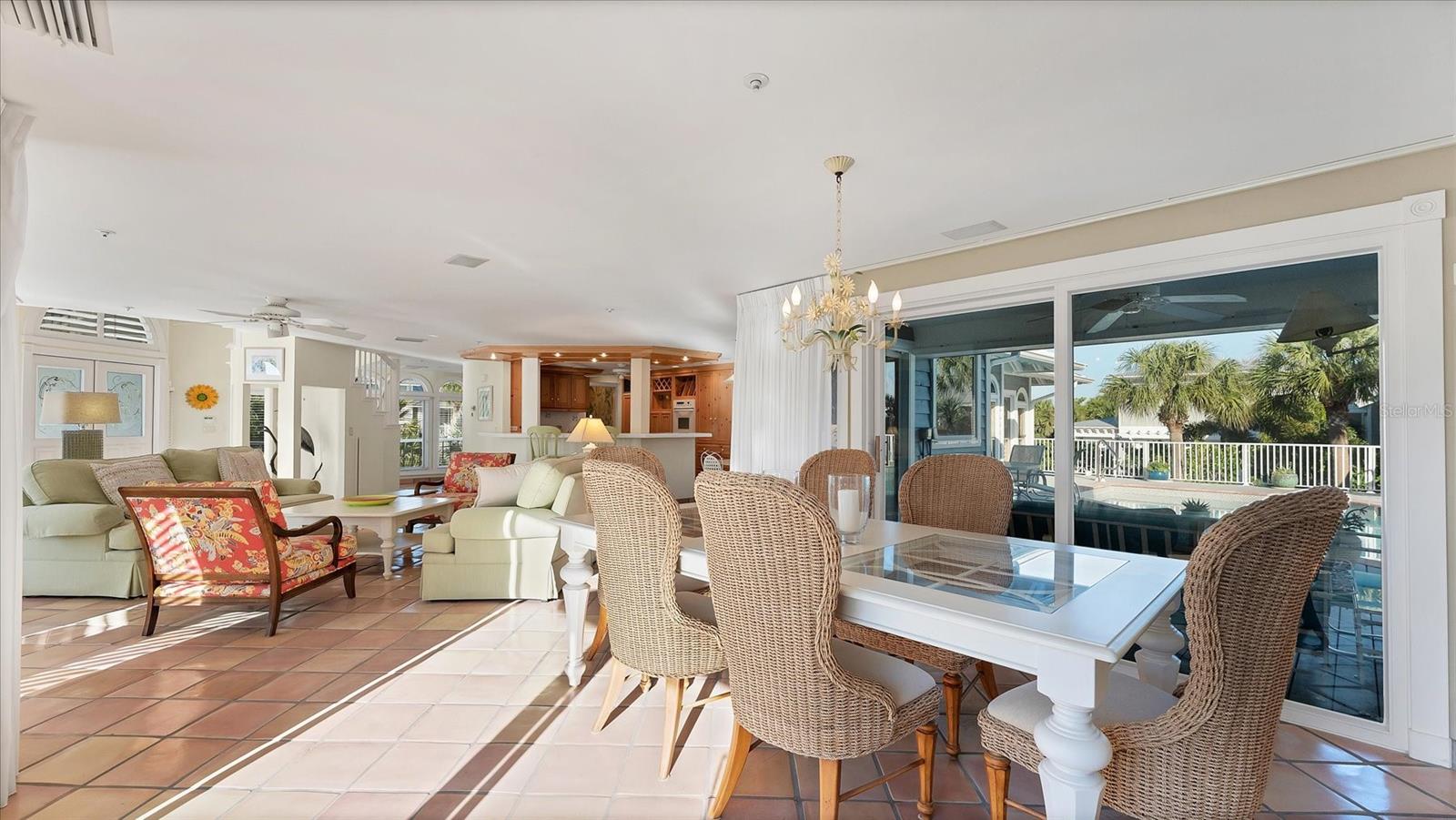 Image 14 of 40 For 402 Lafitte Street