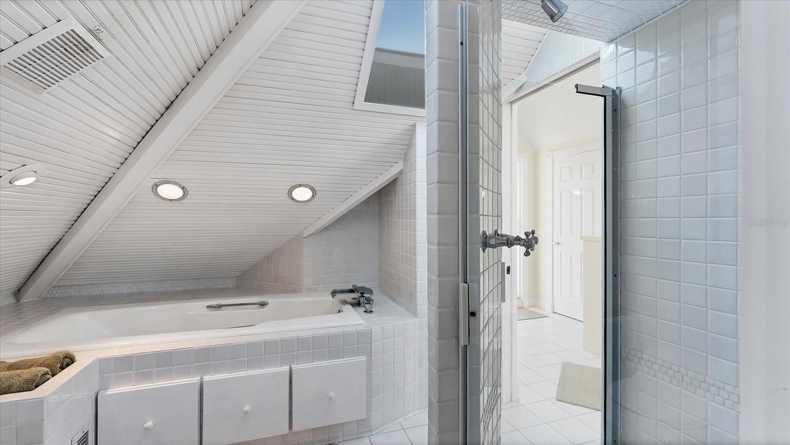 Image 31 of 40 For 402 Lafitte Street