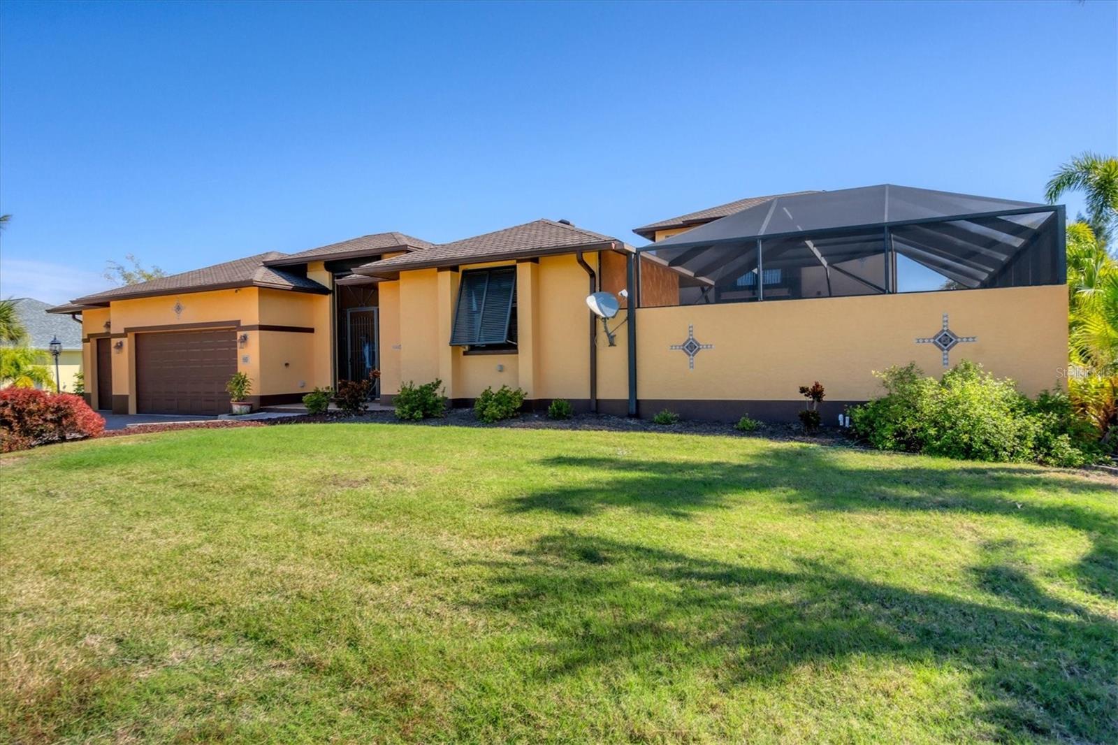 Image 11 of 54 For 90 Green Dolphin Drive N