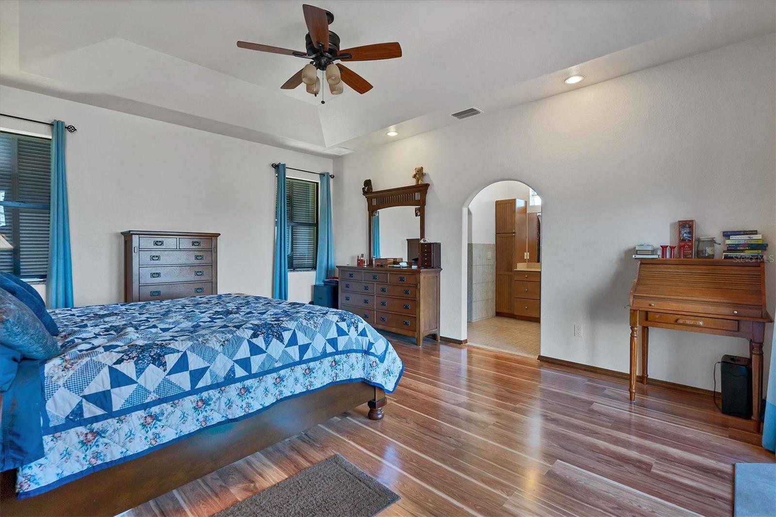 Image 21 of 54 For 90 Green Dolphin Drive N