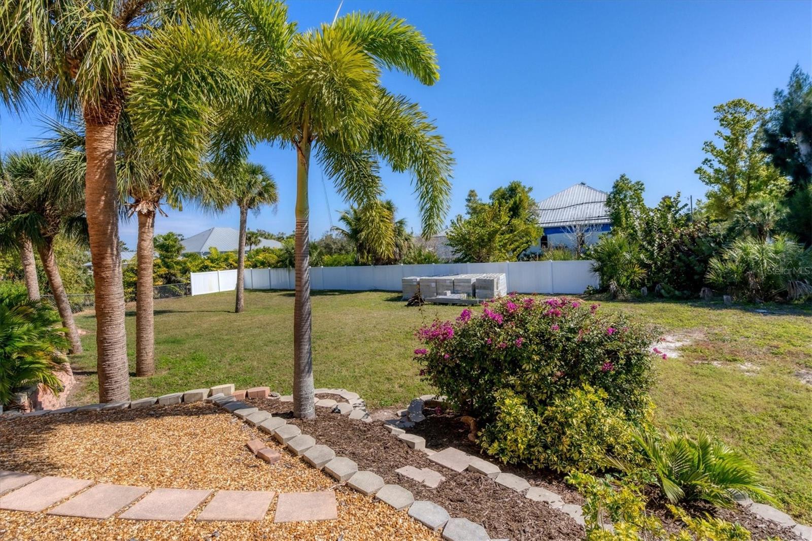 Image 43 of 54 For 90 Green Dolphin Drive N